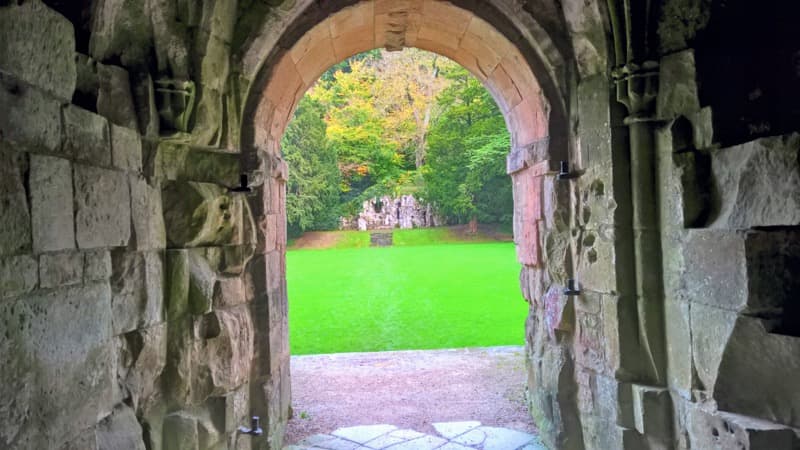 Old Wardour widok na Grotto