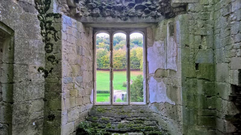 Zamek Old Wardour widok na park